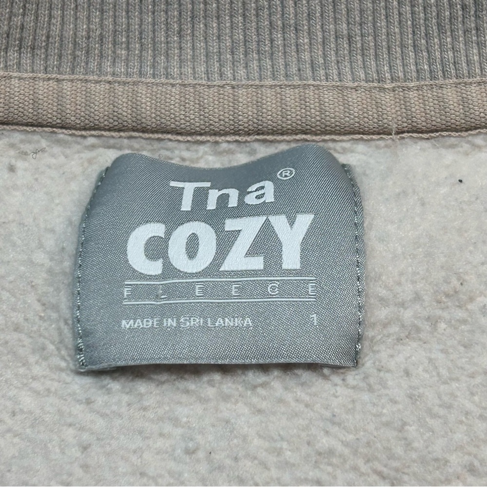 Tna Aritzia Cozy Fleece Perfect Crew Sweatshirt Heather Grey - Picture 4 of 7